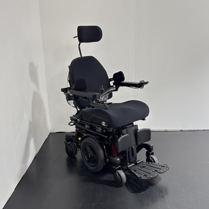 Quantum Edge 3 Stretto Powerchair