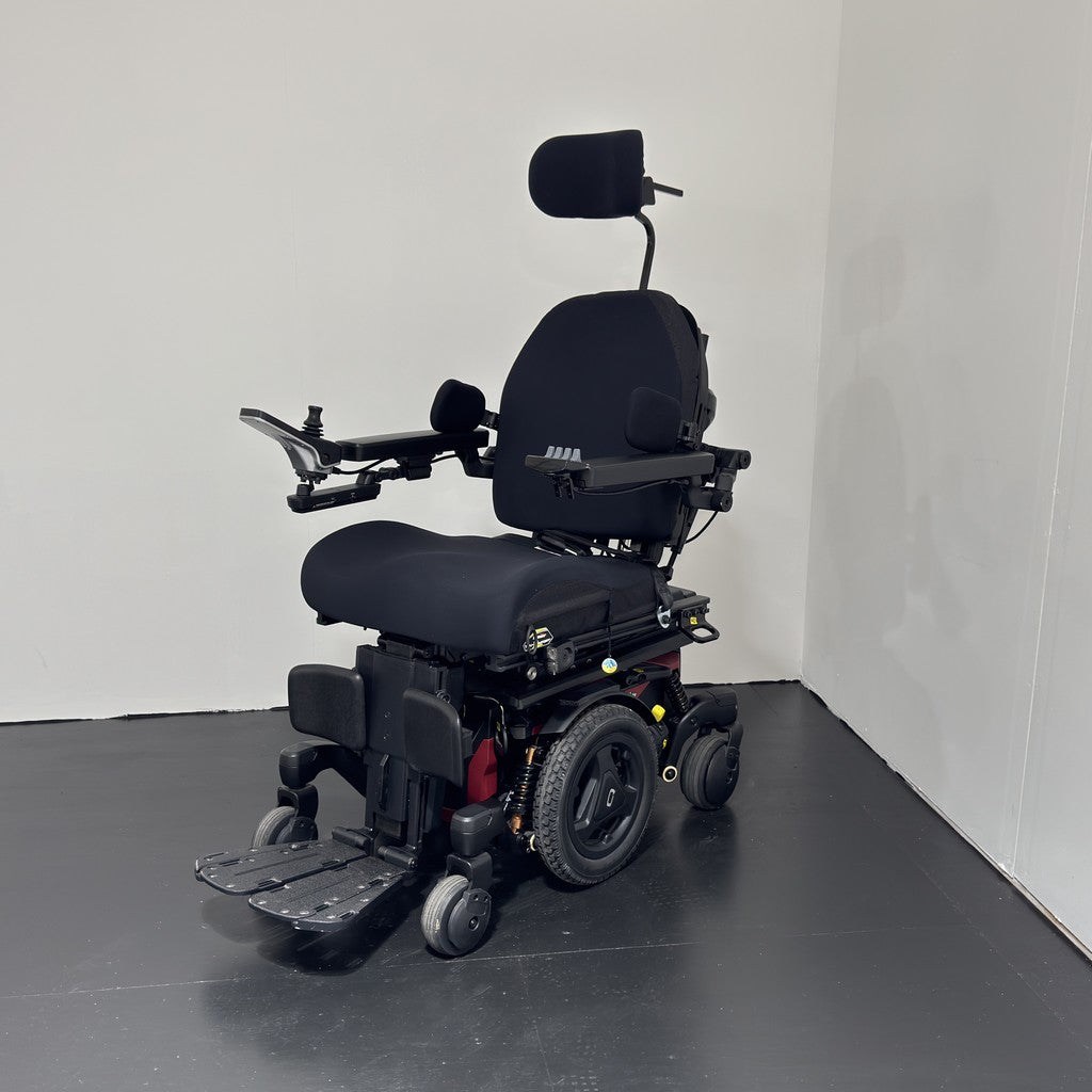 Quantum Edge 3 Stretto Powerchair