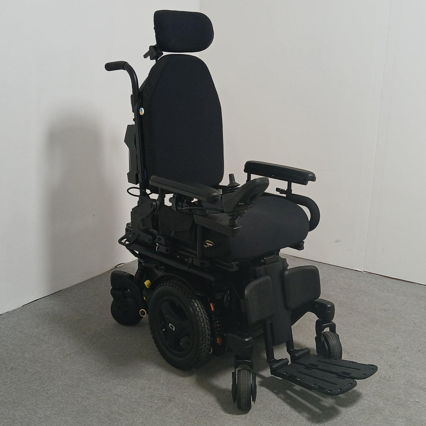 Quantum Edge 3 Stretto TB Flex Seat Power Lift and Tilt.(2023)