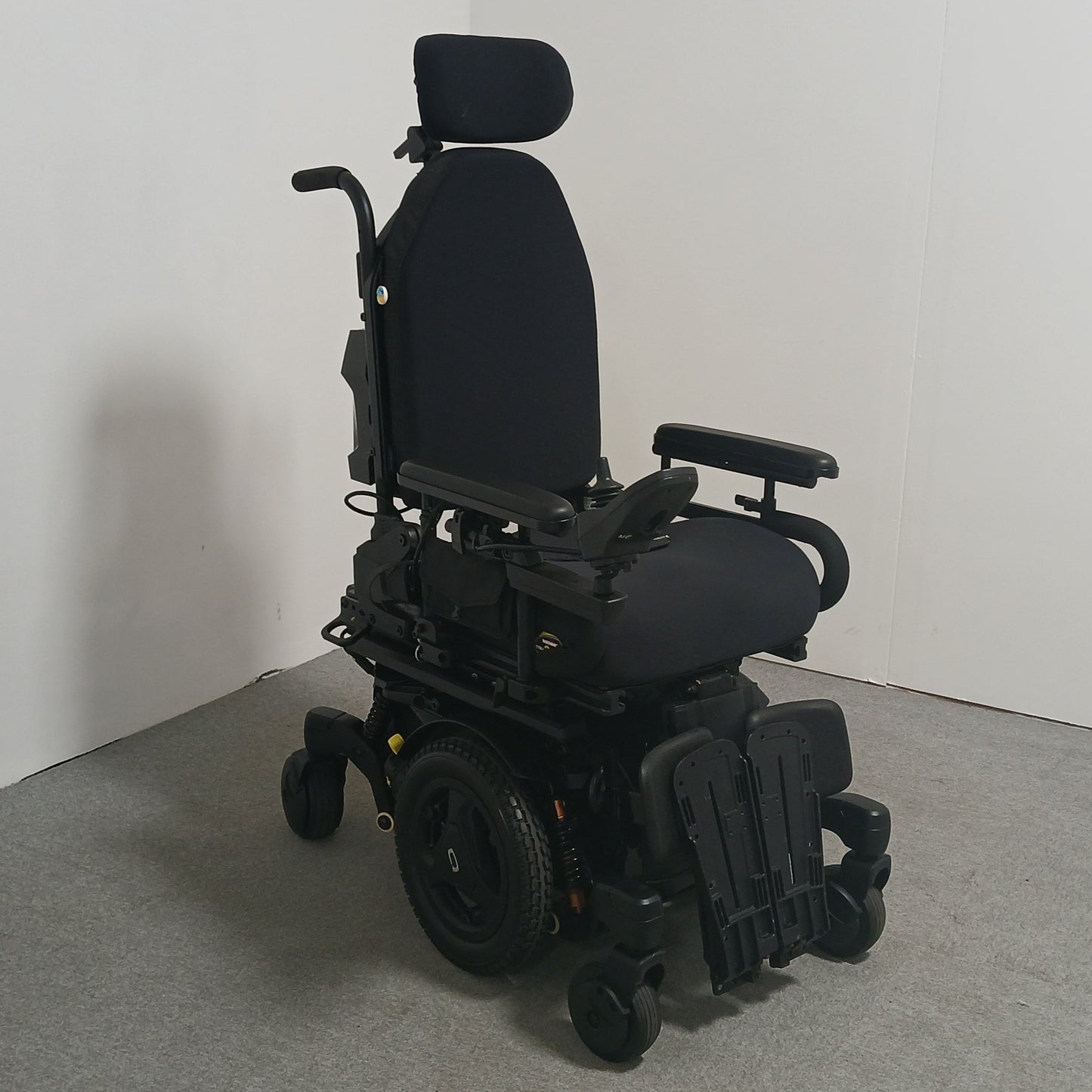 Quantum Edge 3 Stretto TB Flex Seat Power Lift and Tilt.(2023)