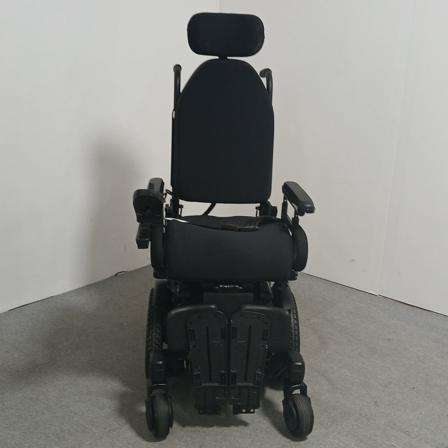 Quantum Edge 3 Stretto TB Flex Seat Power Lift and Tilt.(2023)