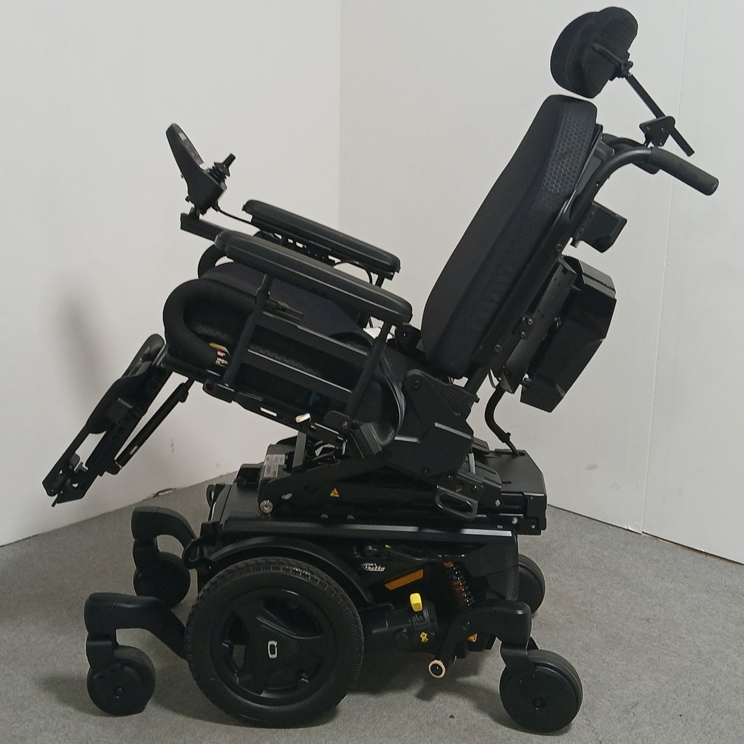 Quantum Edge 3 Stretto TB Flex Seat Power Lift and Tilt.(2023)